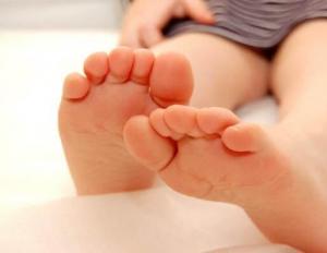 Массаж стоп – точечный, при плоскостопии, при вальгусной стопе, для ребенка Массаж для ног от плоскостопия
